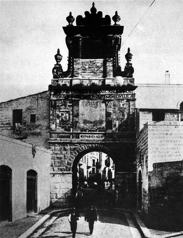 Porta Sant'Andrea ai primi del Novecento