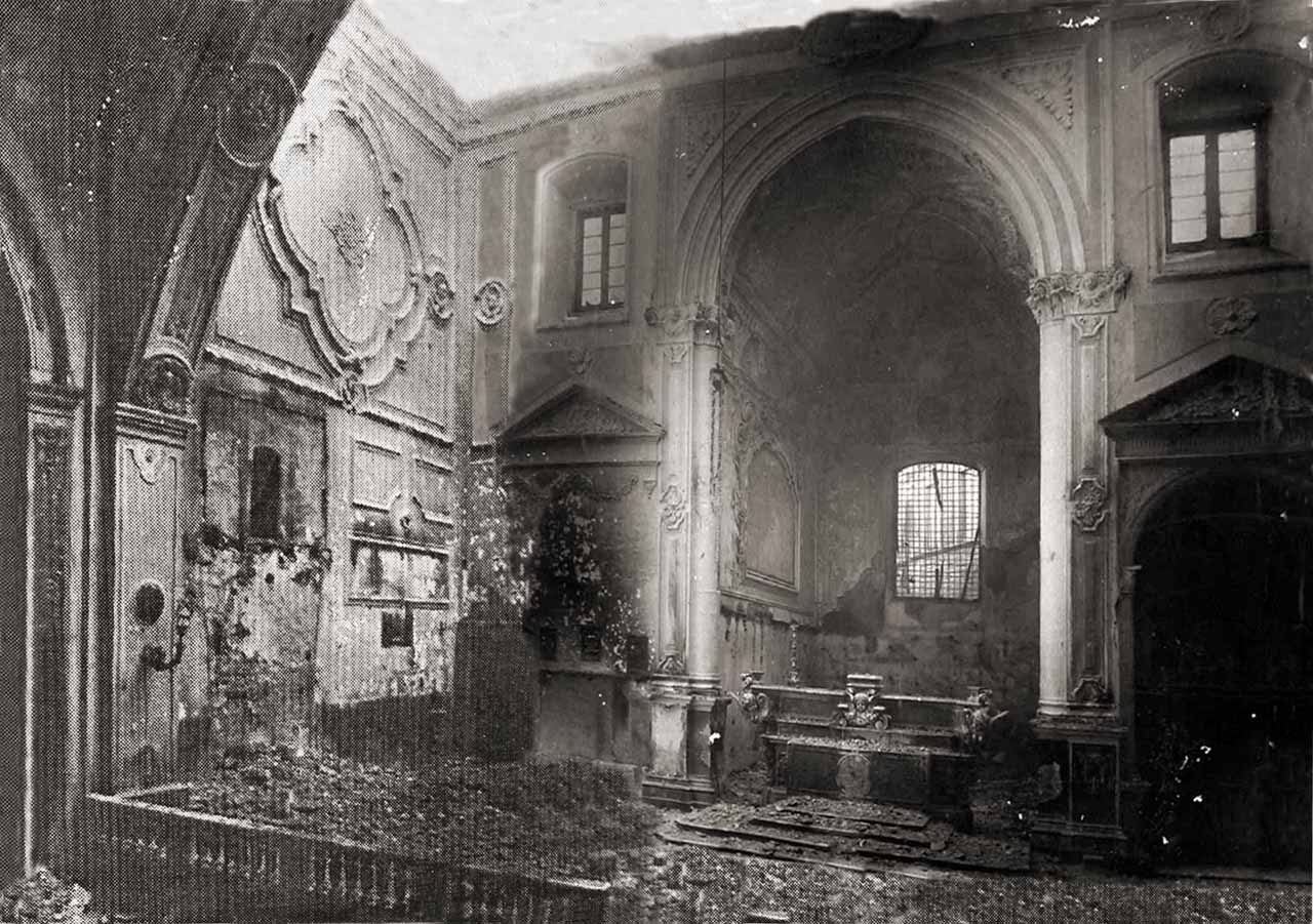 veduta parziale del presbiterio dopo l'incendio del 1916