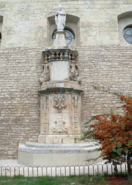 obelisco di S. Riccardo