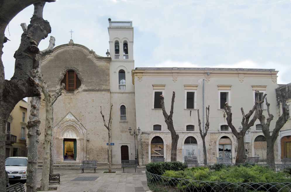 Sant'Agostino, la facciata