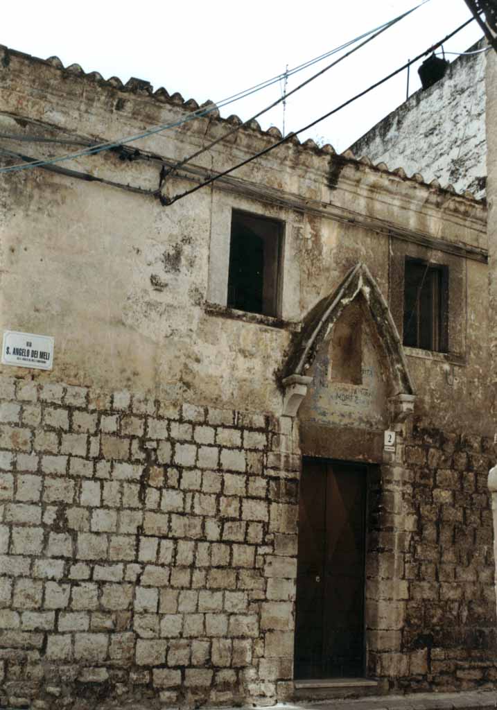 facciata della chiesetta di San Micheluzzo nel centro storico