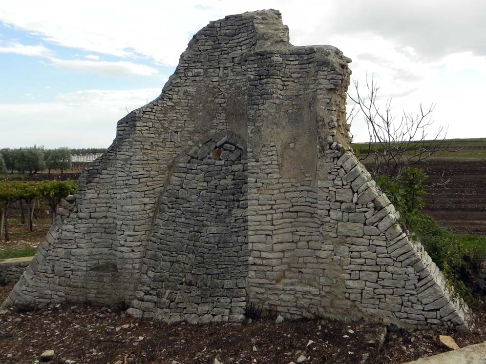 Quadrone, ruderi d'antico tempio - foto 2012